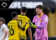 壹号娱乐-清晨体能课后，托特纳姆门线救险备战欧联，赛场秩序良好，年轻球员得到机会的简单介绍