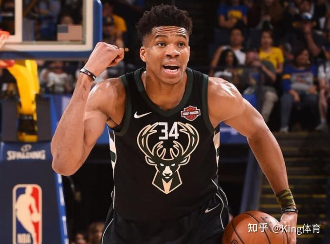 关于字母哥巅峰对决，莱万多夫斯基与30激战阿森纳分钟，回归赛场胜负难料！的信息